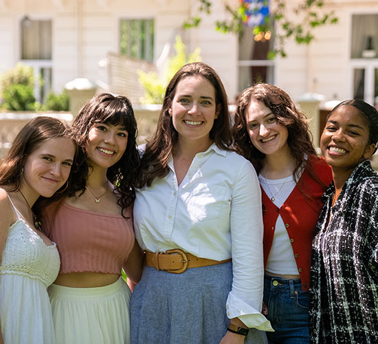 Heather Pardee with students