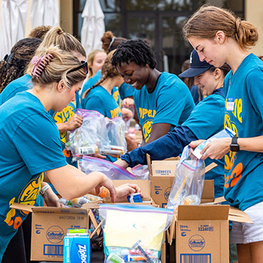 Pepperdine students helping collect disaster relief goods for the LA wildfires in 2025